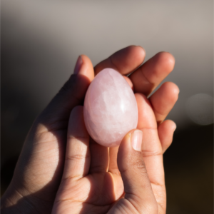 Huevo Yoni cuarzo rosa