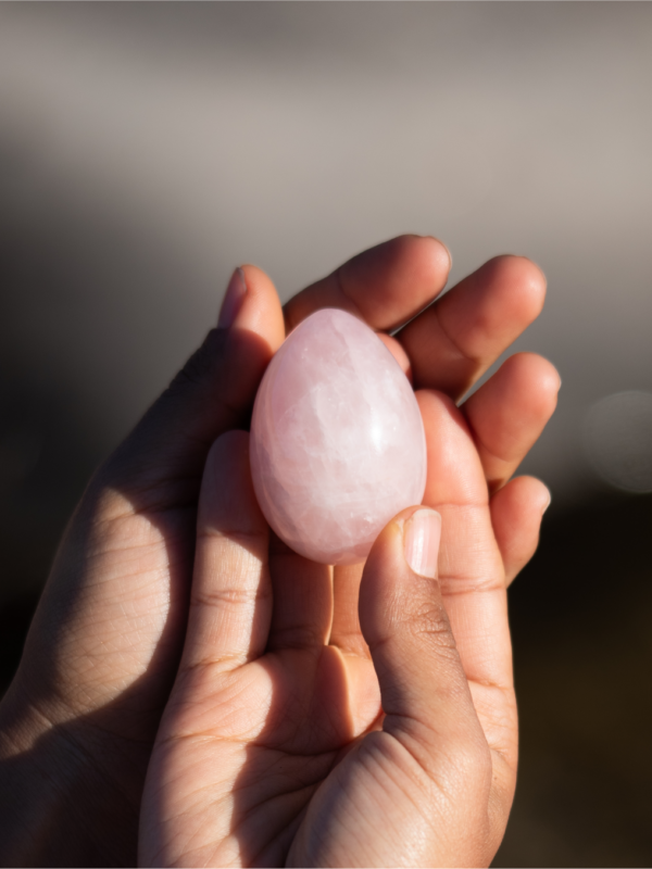 Huevo Yoni cuarzo rosa